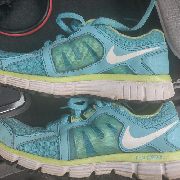 Nike dual fusion size 8 - Picture 3 of 4